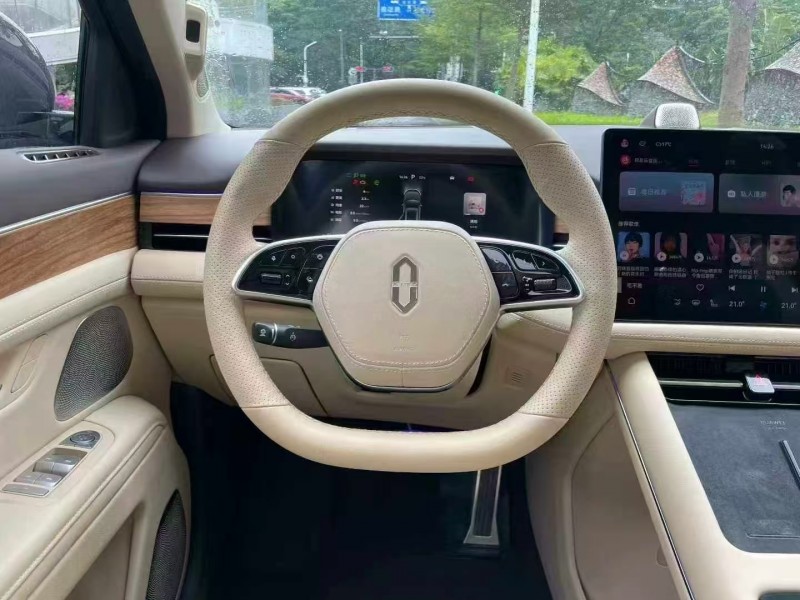 深圳23年华为智选问界7