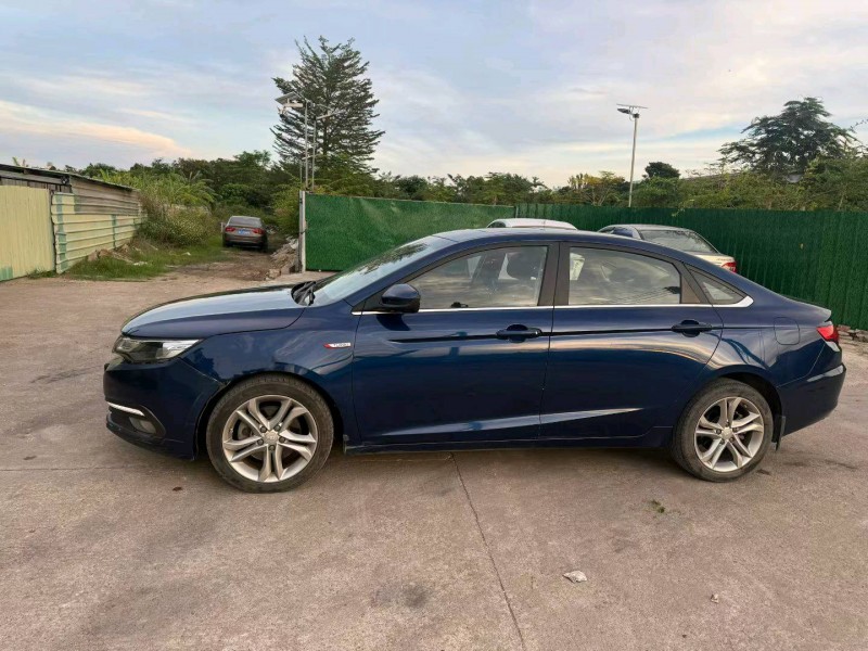 中山17年吉利帝豪4