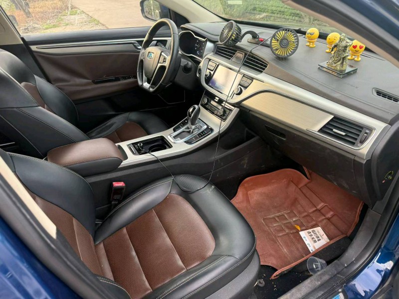 中山17年吉利帝豪7