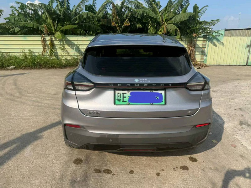 中山23年吉利几何4