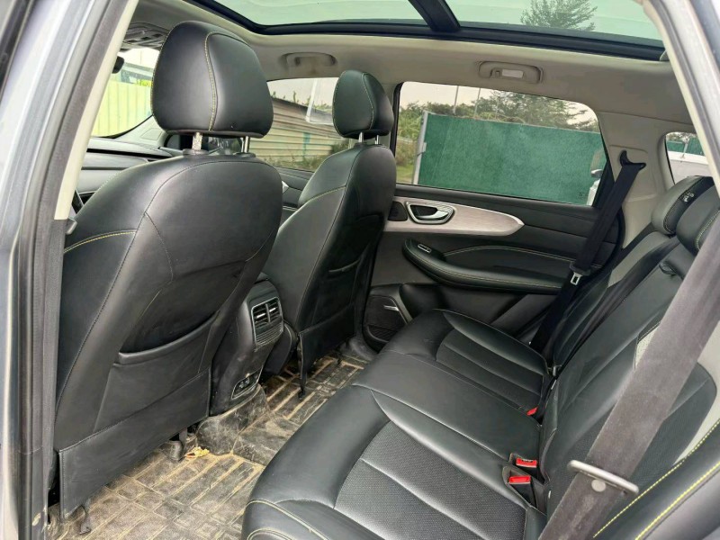 中山20年荣威RX58