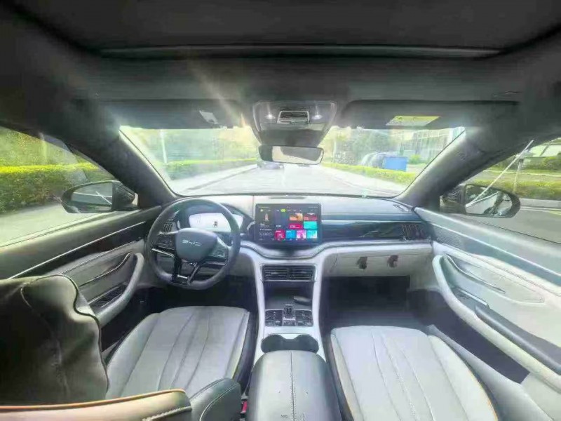 广州24年比亚迪宋8