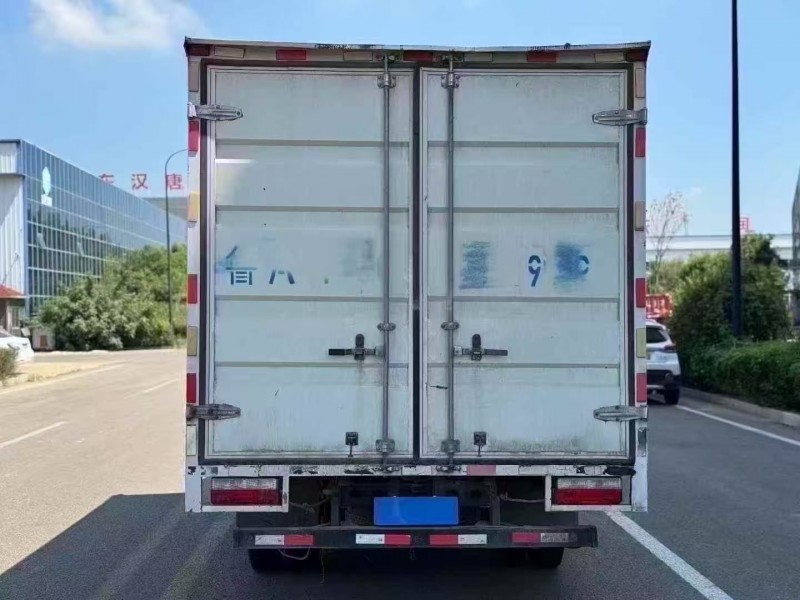 菏泽21年东风多利卡8