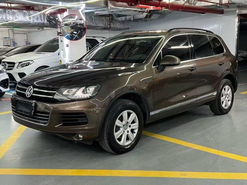 广州17年大众途锐2