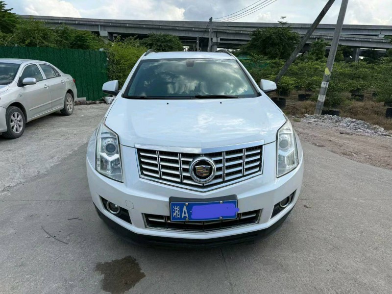 中山16年凯迪拉克SRX1