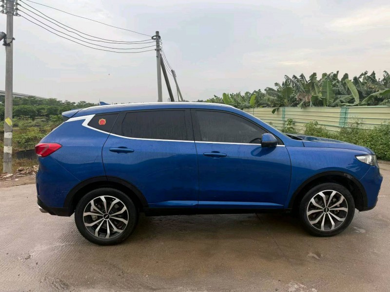 中山20年长城汽车WEY3