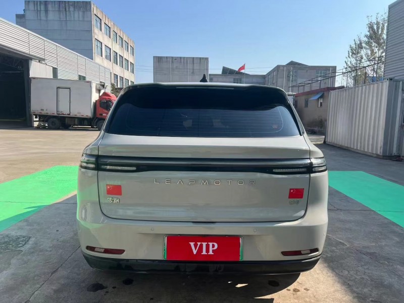 临沂24年零跑汽车C109