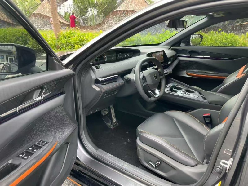 深圳23年长安汽车UNI6