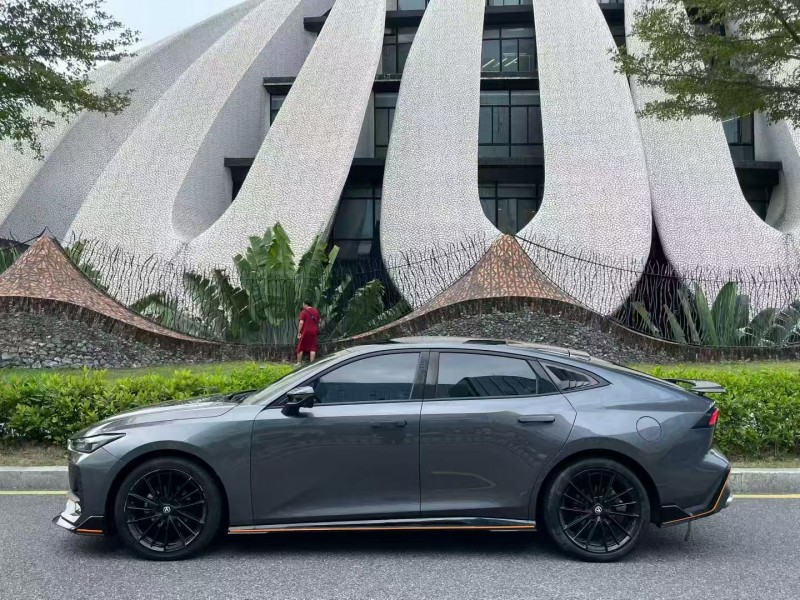 深圳23年长安汽车UNI8