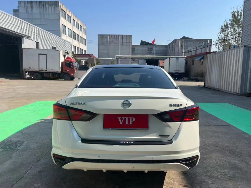 临沂22年日产天籁9