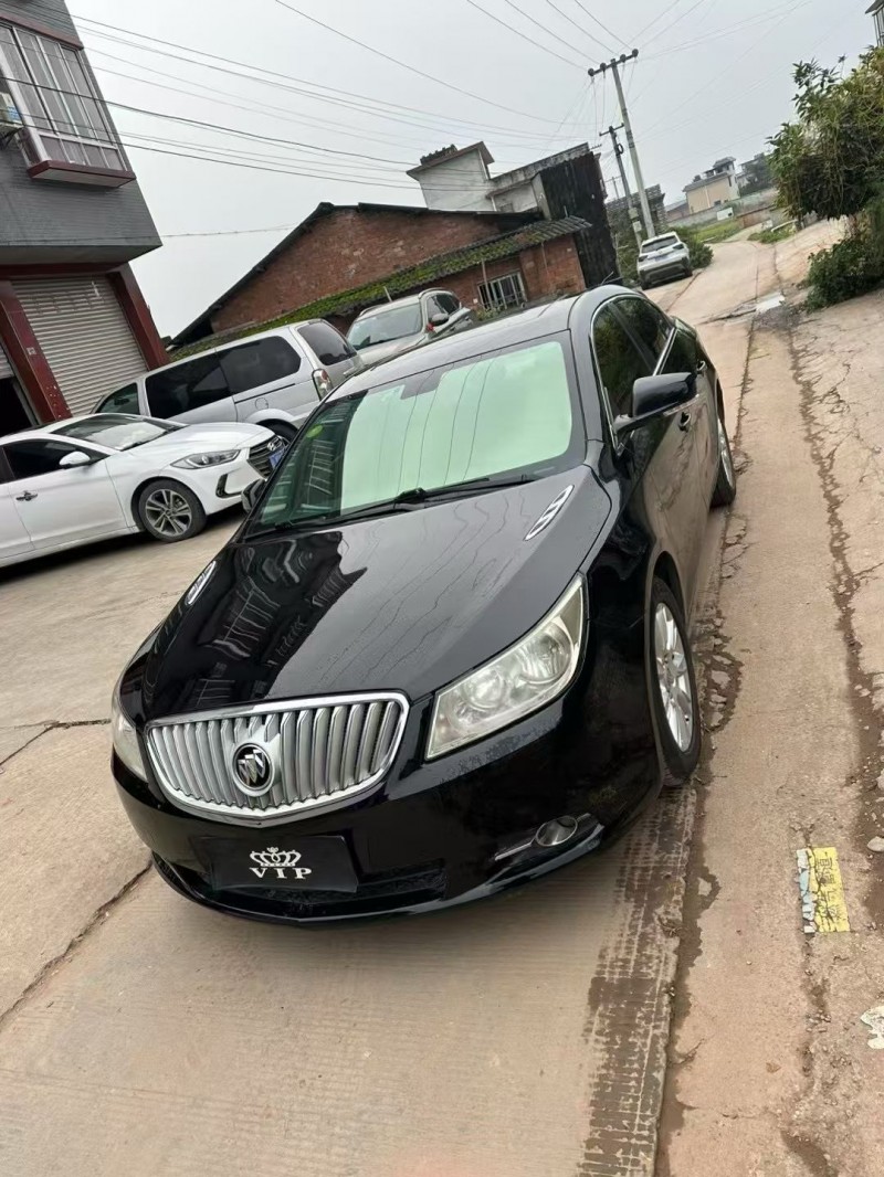 乐山14年别克君越2