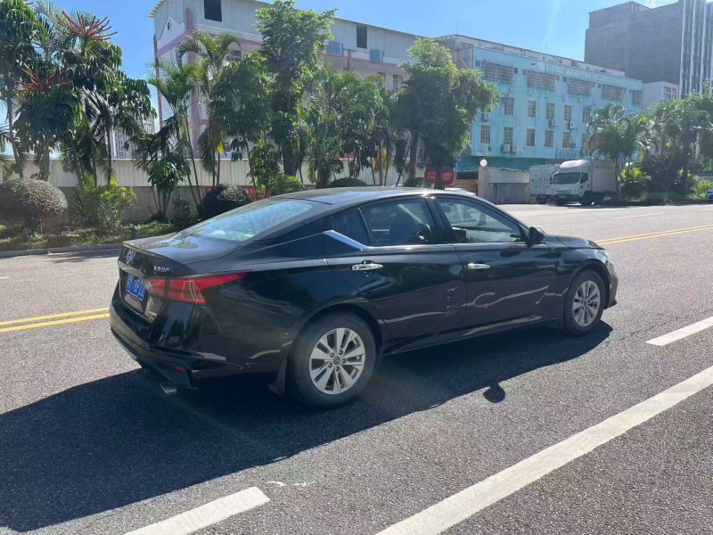 茂名19年日产天籁8