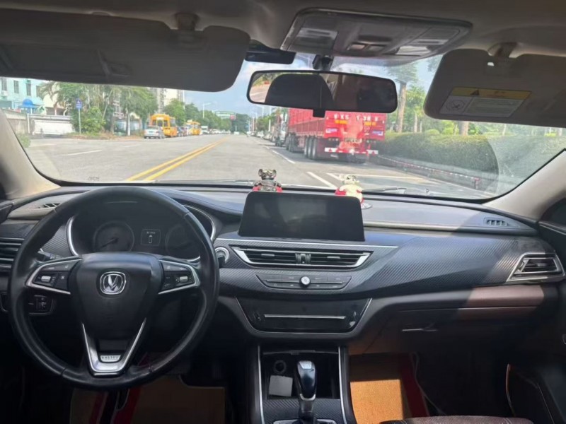 茂名19年长安汽车睿骋6