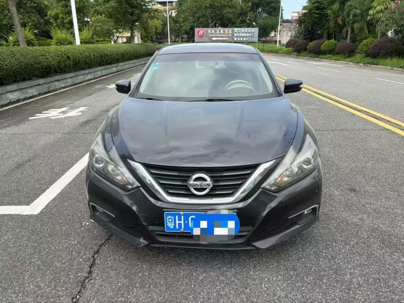 茂名17年日产轩逸1