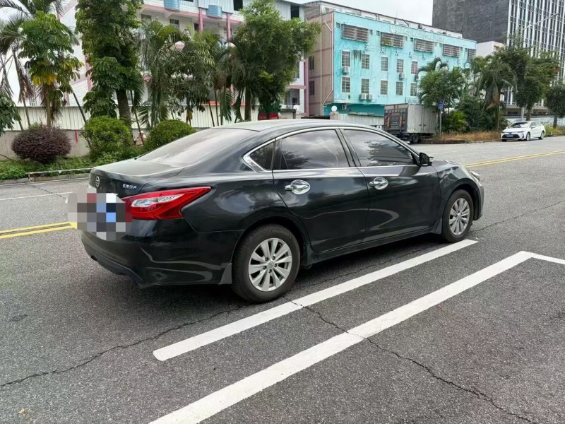 茂名17年日产轩逸7