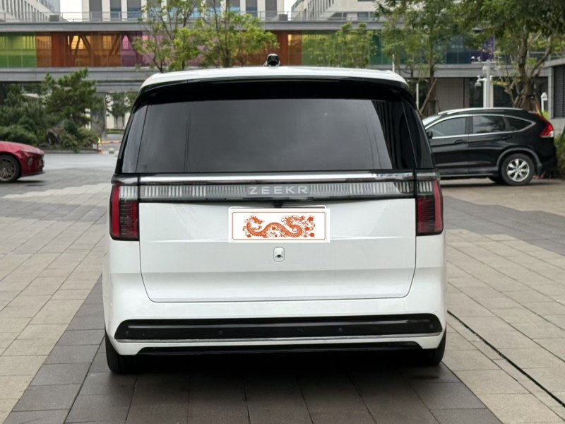 佛山23年极氪汽车0098