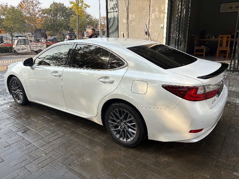 郑州18年雷克萨斯ES2