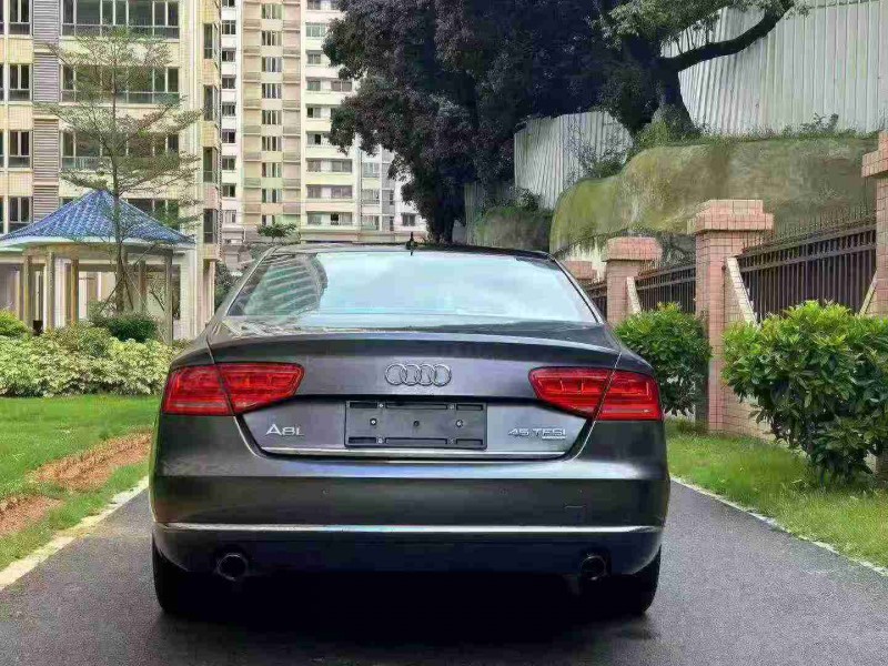 东莞14年奥迪A8L9