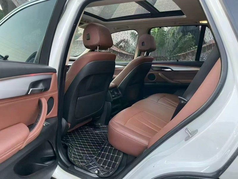 深圳19年宝马X56