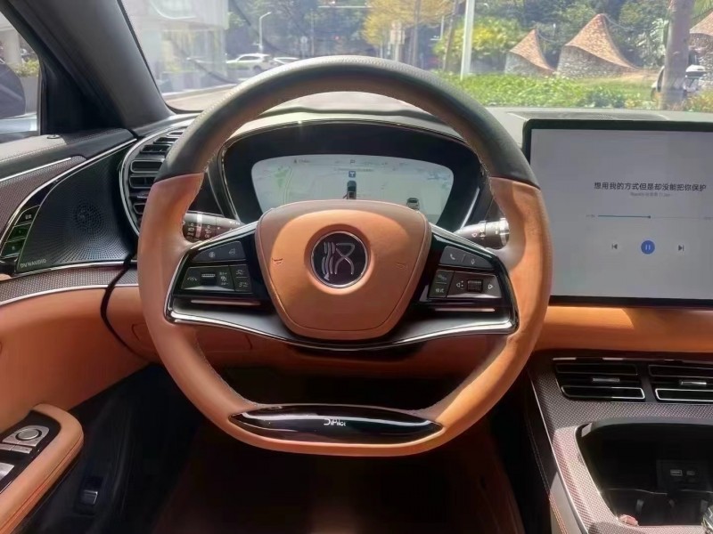 深圳23年比亚迪汉DM6