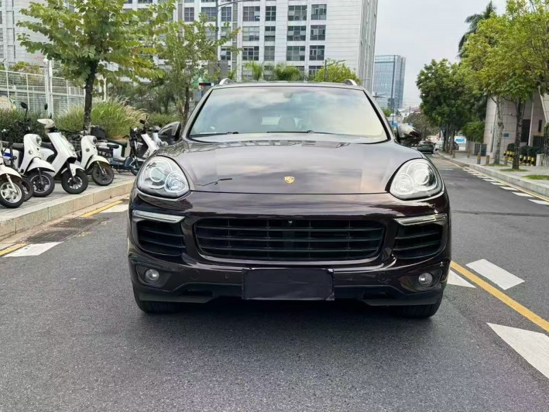 深圳17年保时捷卡宴1