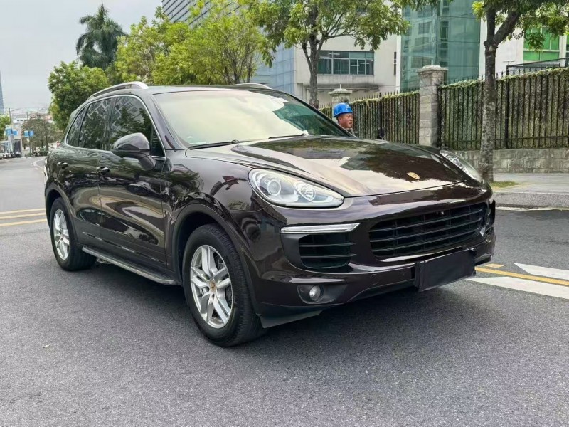 深圳17年保时捷卡宴2