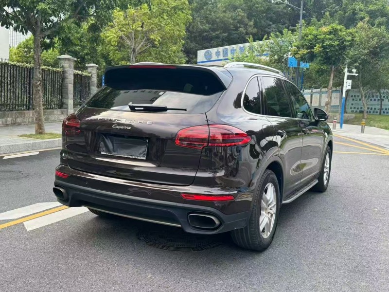 深圳17年保时捷卡宴7