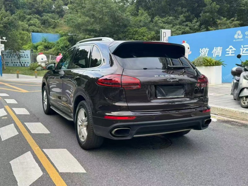 深圳17年保时捷卡宴8