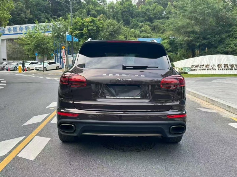 深圳17年保时捷卡宴9