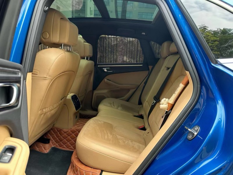 深圳17年保时捷Macan4