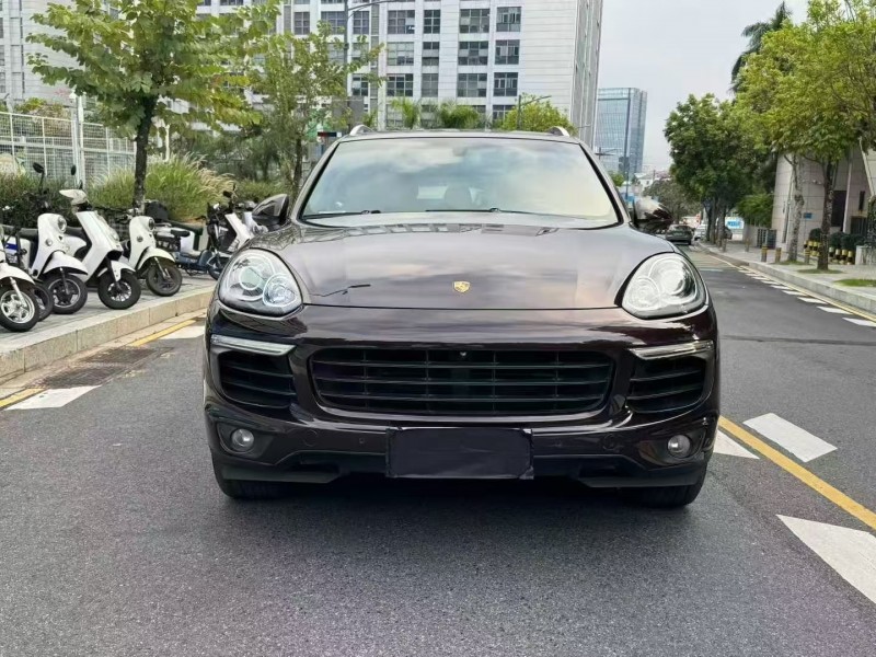 深圳17年保时捷卡宴1