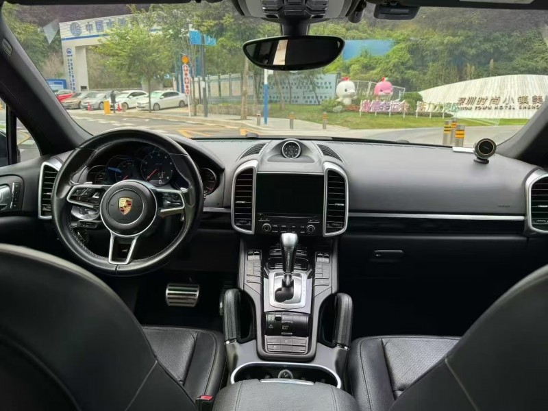 深圳17年保时捷卡宴5