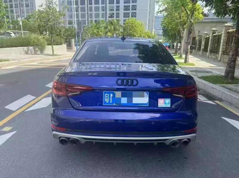 深圳18年奥迪A4L9