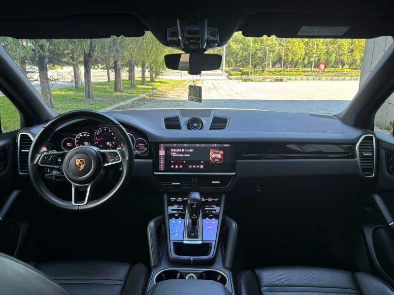 吉林21年保时捷卡宴5