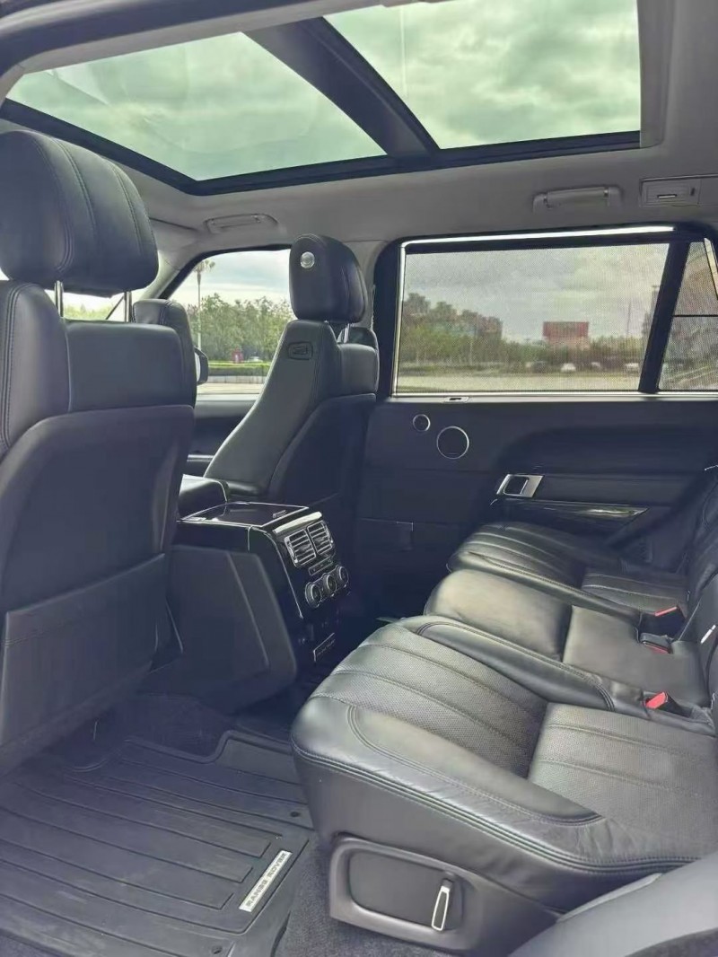 吉林16年路虎揽胜行政2