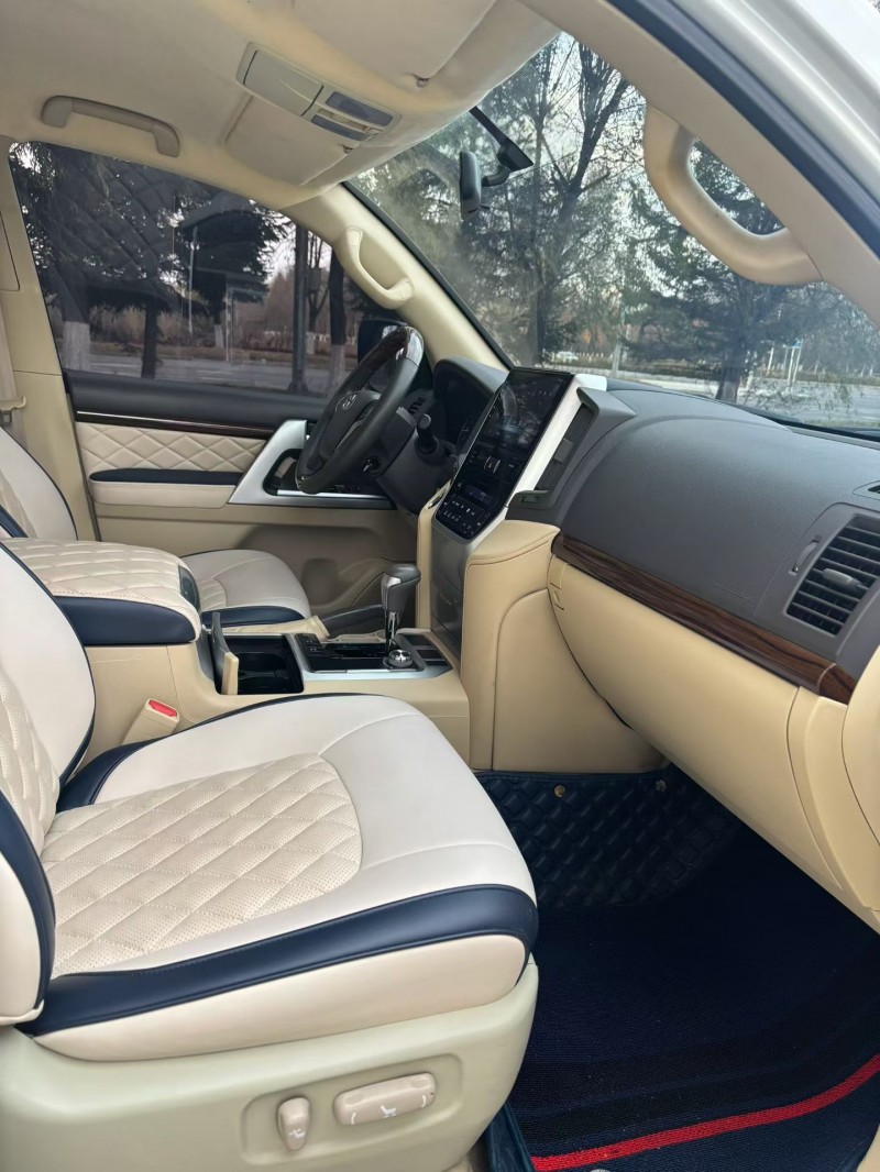 吉林17年丰田兰德酷路泽6