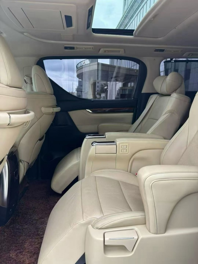 吉林17年丰田埃尔法3