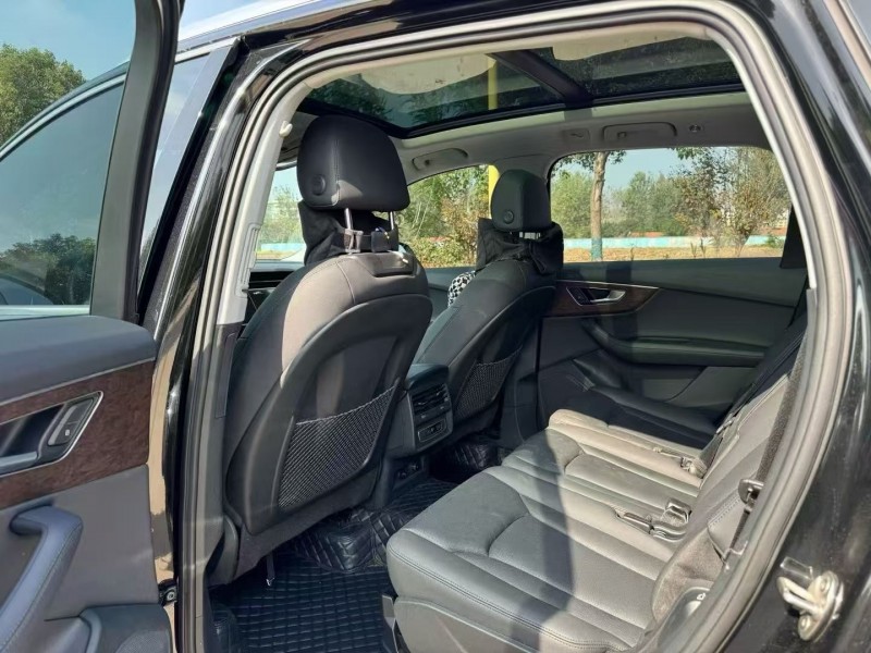 南京23年奥迪Q77