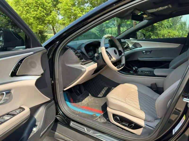 南京24年比亚迪汉4