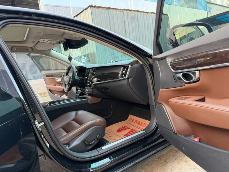 徐州17年沃尔沃S906