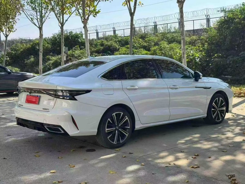 洛阳23年奇瑞艾瑞泽9