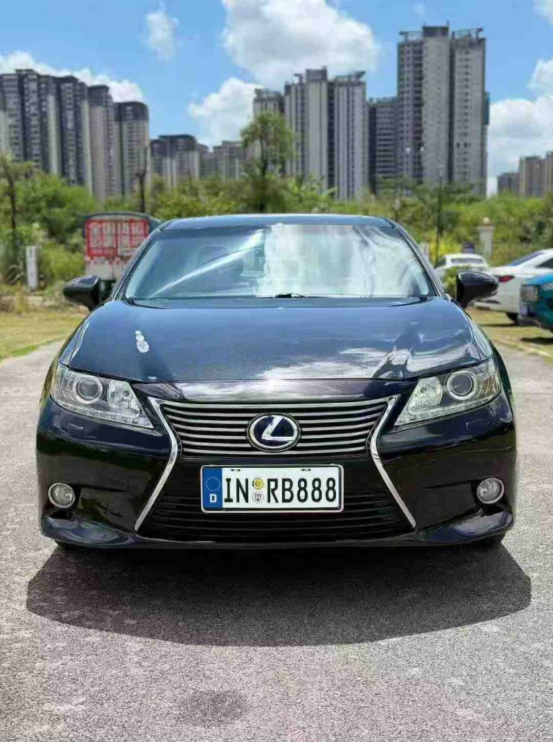 南宁13年雷克萨斯ES1