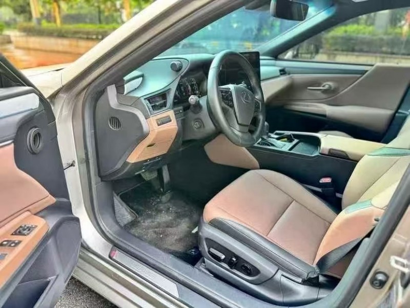 东莞25年雷克萨斯ES5