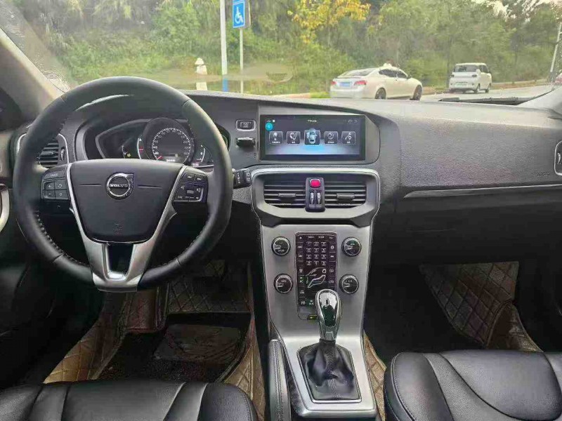 南宁18年沃尔沃V405