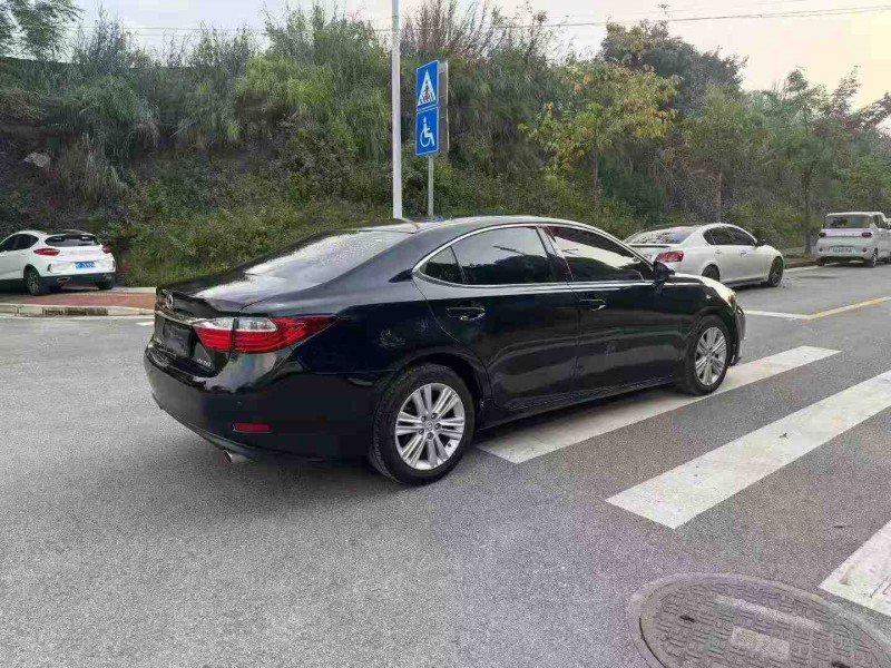 南宁15年雷克萨斯ES7