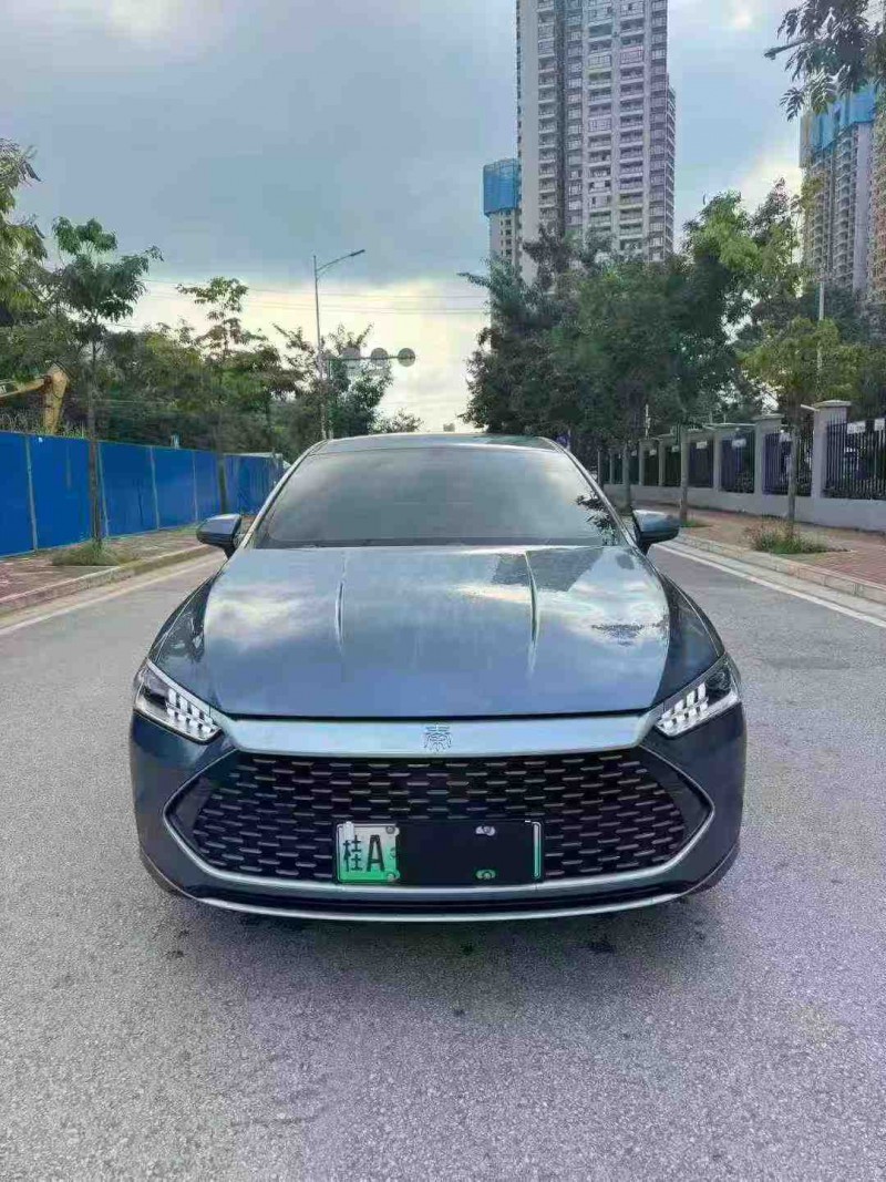 南宁24年比亚迪秦1