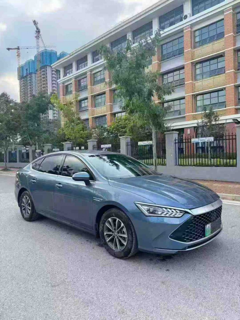 南宁24年比亚迪秦2