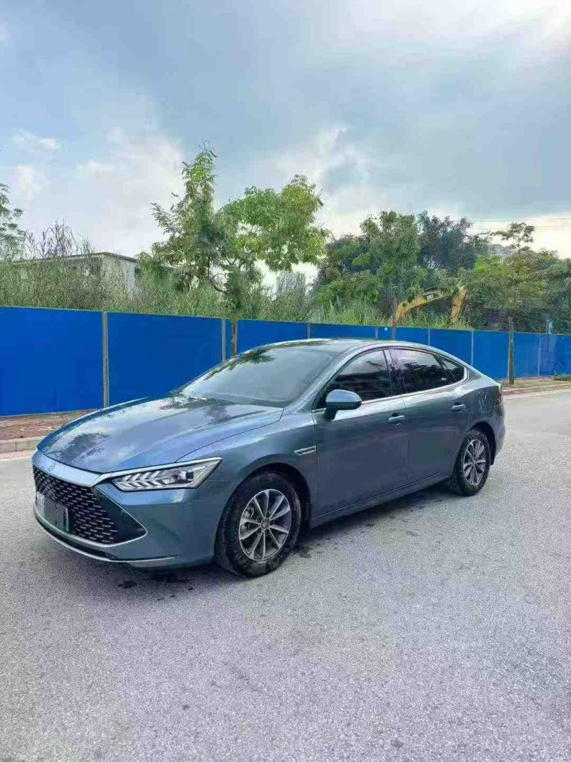 南宁24年比亚迪秦3