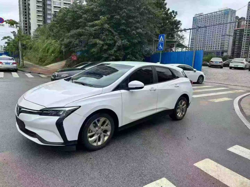 南宁23年别克微蓝3