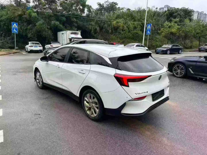 南宁23年别克微蓝8